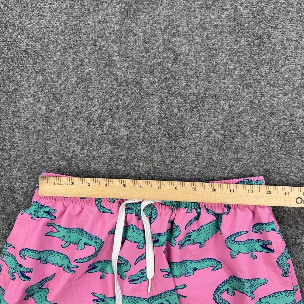 Chubbies Swim Trunks Mens Medium Pink Alligator Print Mesh Lined Drawstring